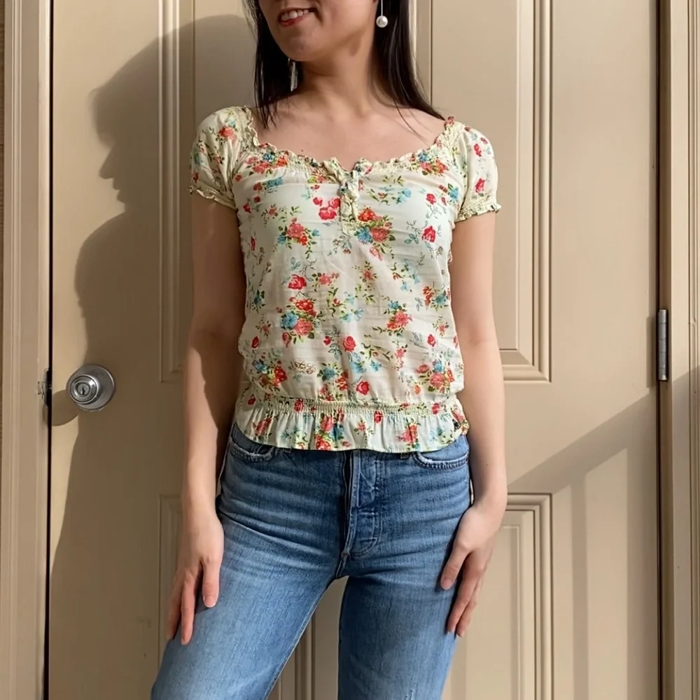 Price firm: Abercrombie floral blouse